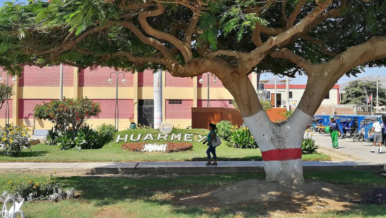 Hospedaje De Los Reyes Huarmey Buitenkant foto